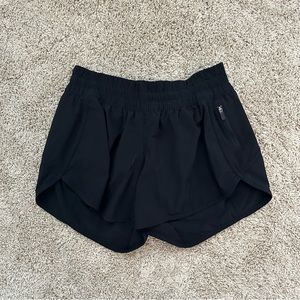 lululemon black tracker shorts
